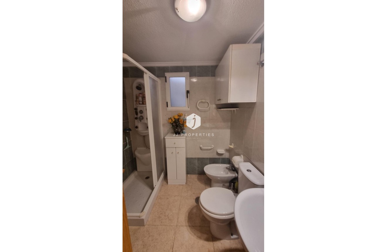 Aus zweiter Hand - Wohnung -
Torrevieja - Centro