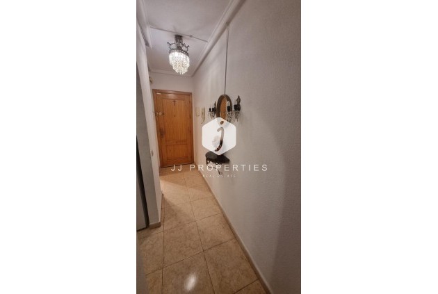 Aus zweiter Hand - Wohnung -
Torrevieja - Centro