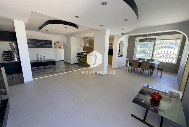 Aus zweiter Hand - Villa -
Torrevieja - Costa Blanca