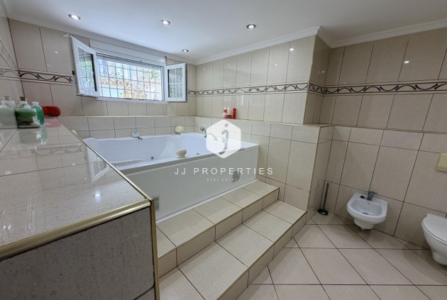 Aus zweiter Hand - Villa -
Torrevieja - Costa Blanca