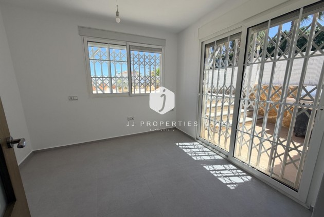 Aus zweiter Hand - Villa -
Torrevieja - Costa Blanca