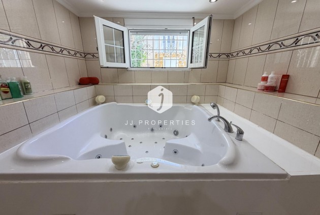 Aus zweiter Hand - Villa -
Torrevieja - Costa Blanca