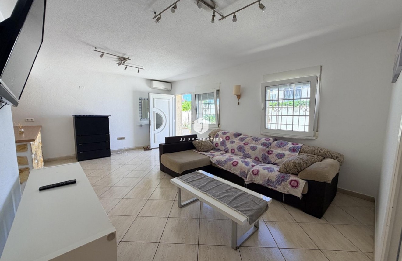 Aus zweiter Hand - Villa -
Torrevieja - Costa Blanca
