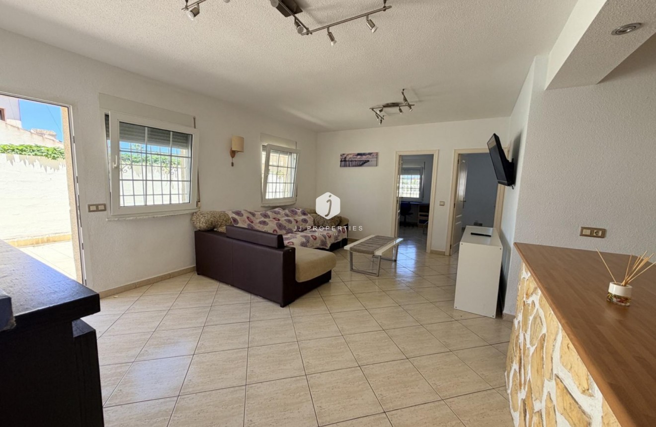 Aus zweiter Hand - Villa -
Torrevieja - Costa Blanca