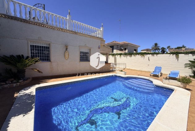 Aus zweiter Hand - Villa -
Torrevieja - Costa Blanca