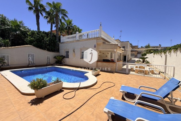 Aus zweiter Hand - Villa -
Torrevieja - Costa Blanca
