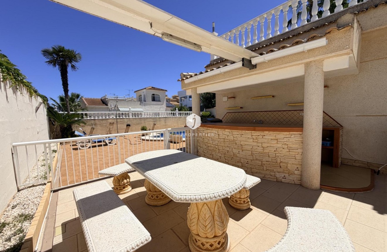 Aus zweiter Hand - Villa -
Torrevieja - Costa Blanca