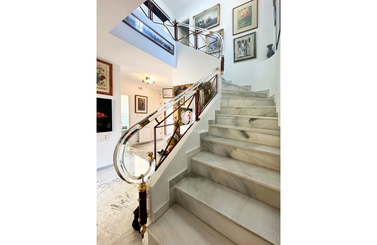 Z drugiej ręki - Villa -
Orihuela Costa - Costa Blanca