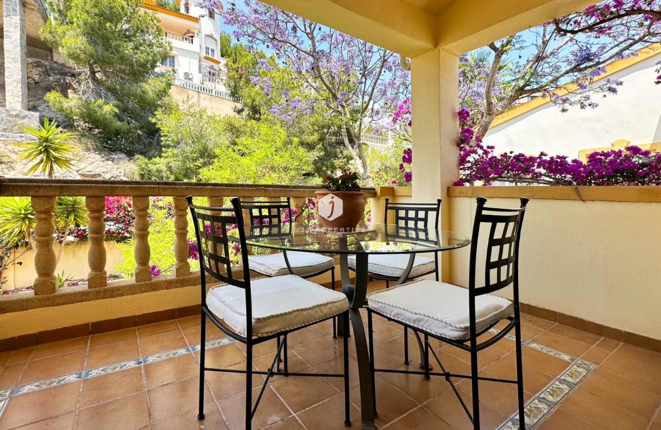 Z drugiej ręki - Villa -
Orihuela Costa - Costa Blanca