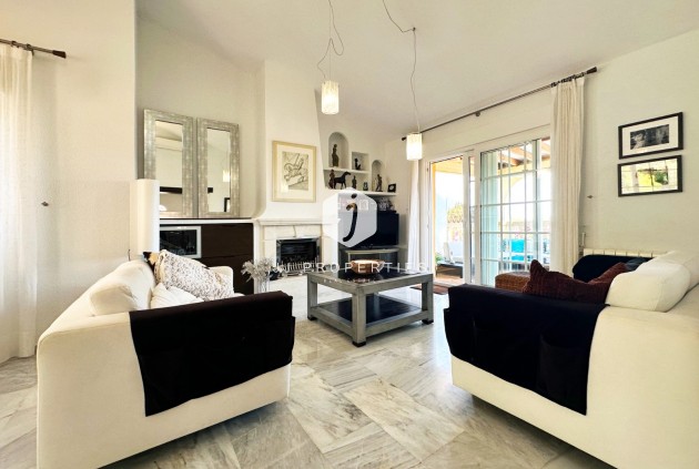Z drugiej ręki - Villa -
Orihuela Costa - Costa Blanca