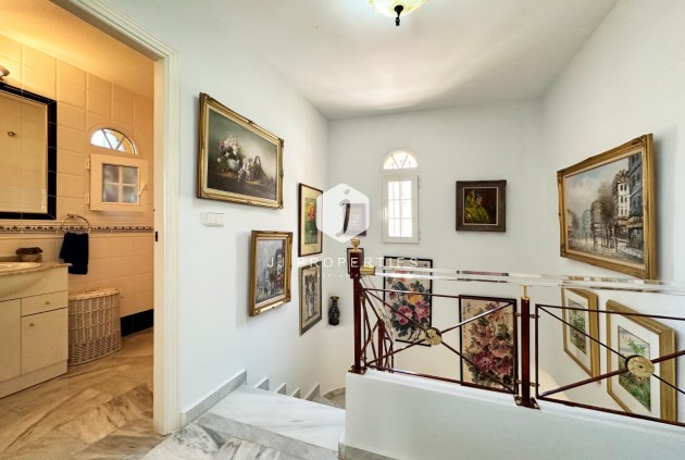 Z drugiej ręki - Villa -
Orihuela Costa - Costa Blanca