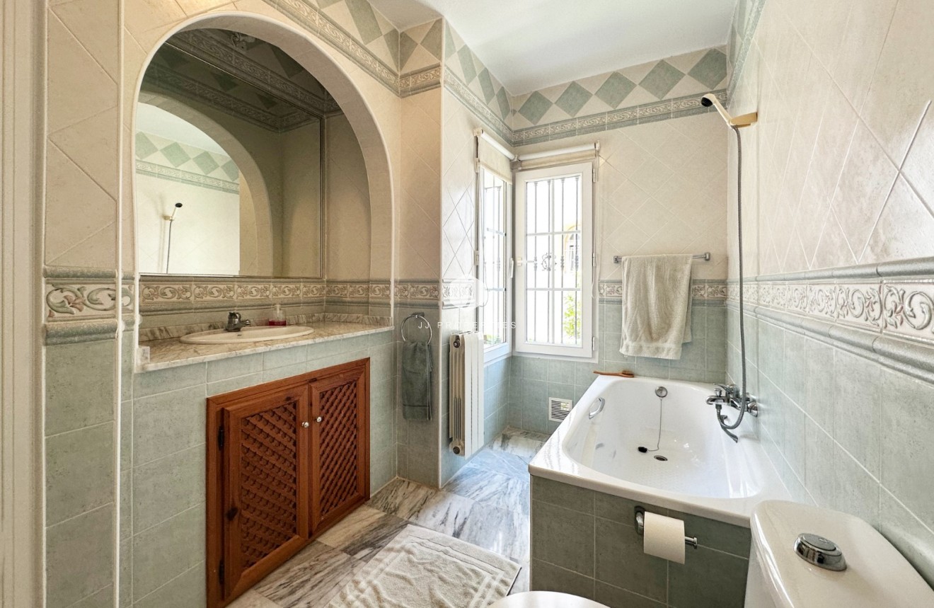 Z drugiej ręki - Villa -
Orihuela Costa - Costa Blanca