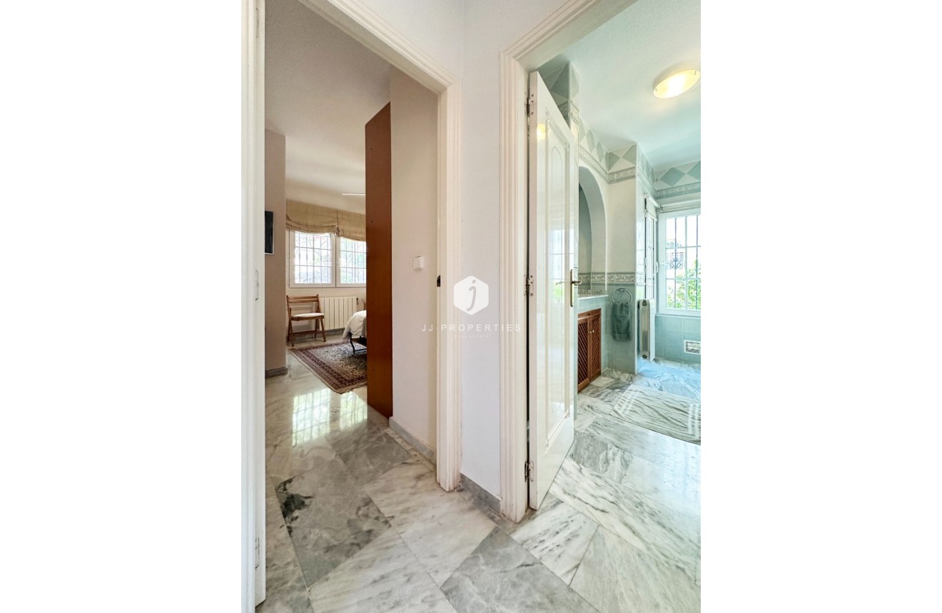 Z drugiej ręki - Villa -
Orihuela Costa - Costa Blanca