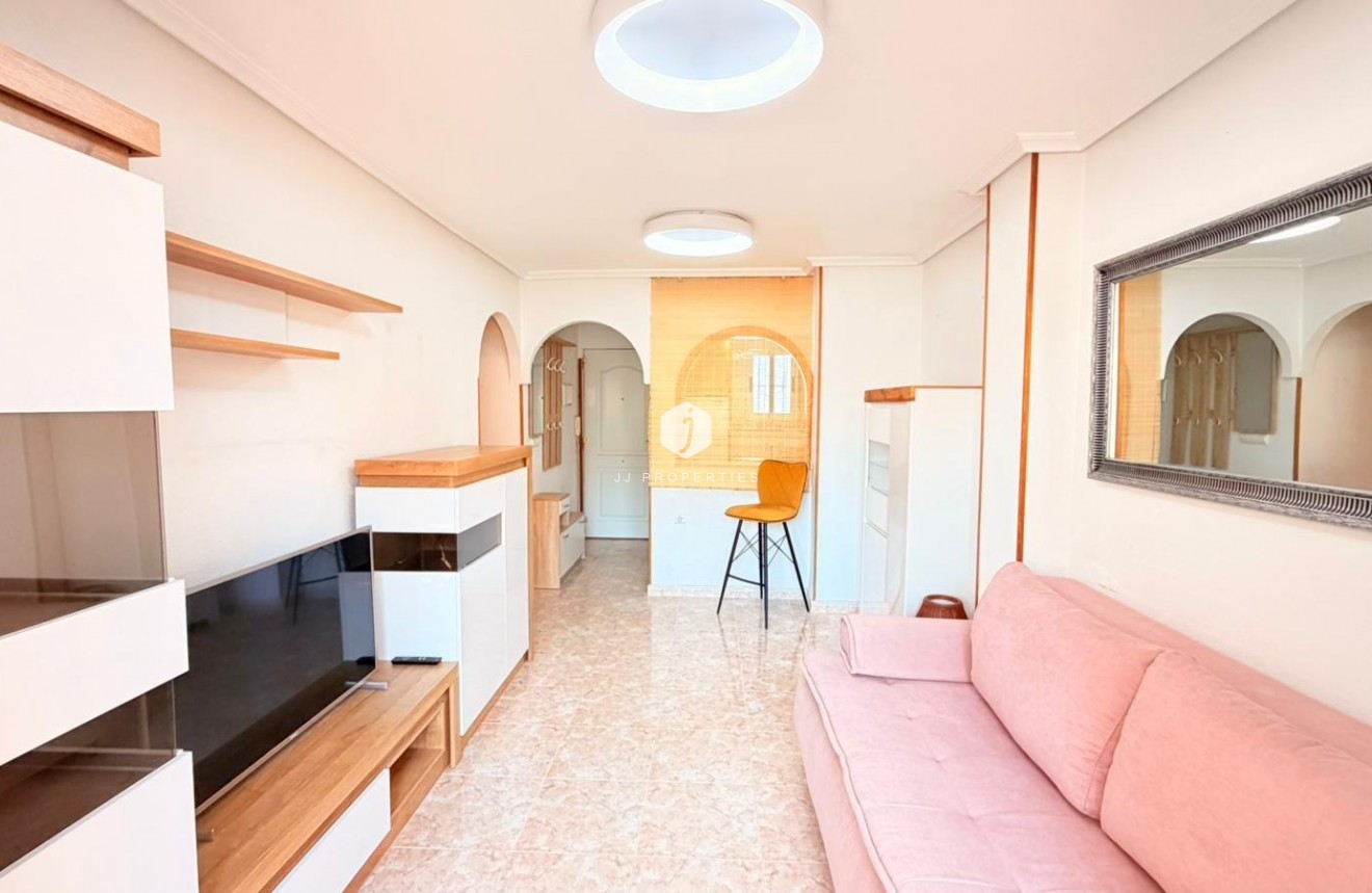 Segunda mano - Apartamento / piso -
Torrevieja - Nueva Torrevieja