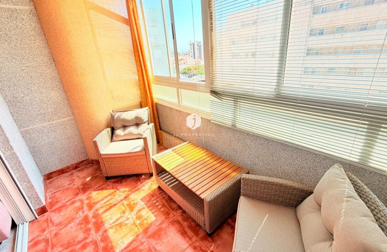 Segunda mano - Apartamento / piso -
Torrevieja - Nueva Torrevieja