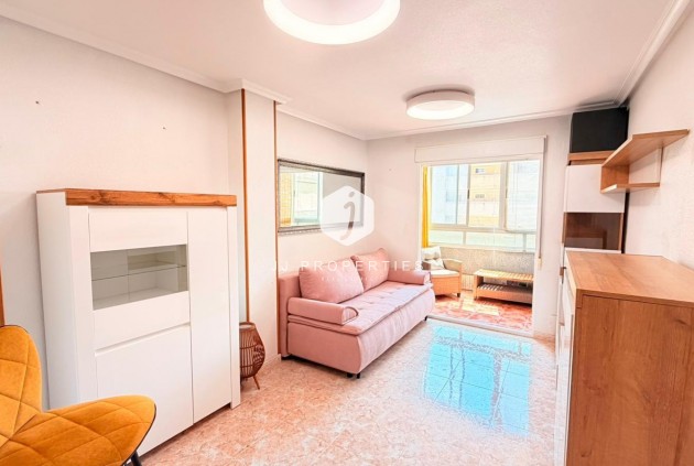 Segunda mano - Apartamento / piso -
Torrevieja - Nueva Torrevieja