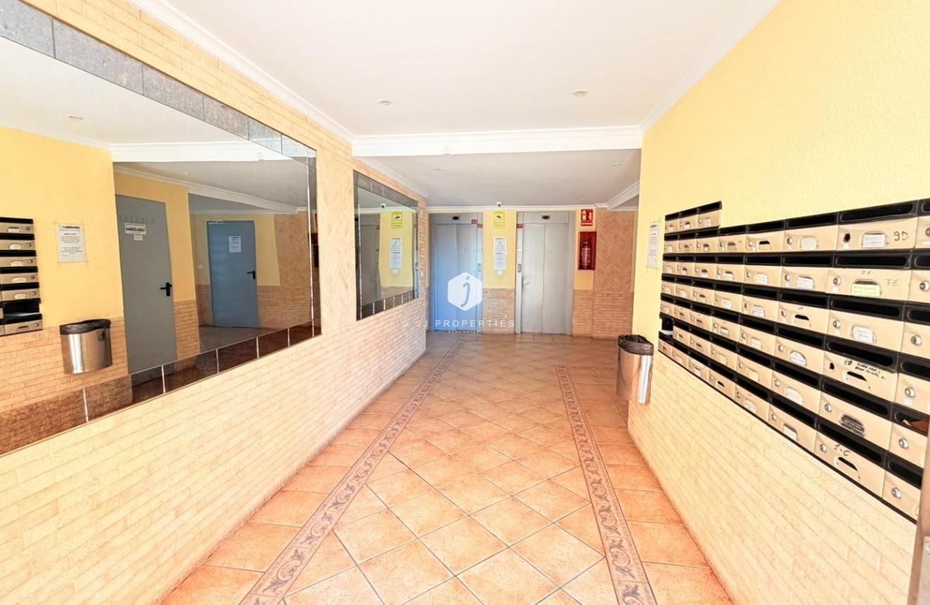 Segunda mano - Apartamento / piso -
Torrevieja - Nueva Torrevieja
