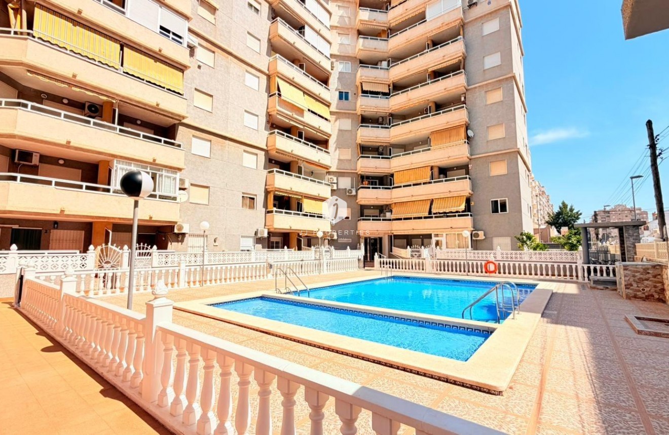 Segunda mano - Apartamento / piso -
Torrevieja - Nueva Torrevieja