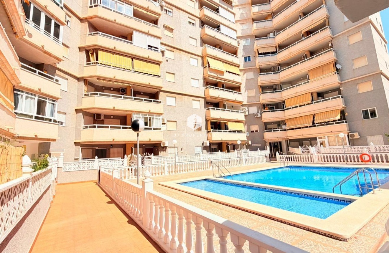 Segunda mano - Apartamento / piso -
Torrevieja - Nueva Torrevieja