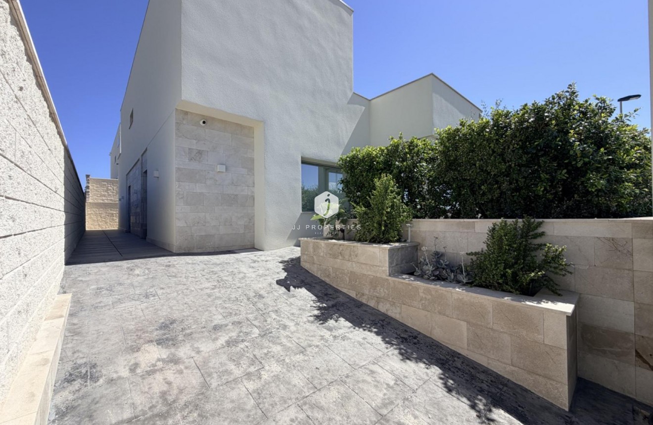 Aus zweiter Hand - Villa -
Benijofar - Costa Blanca