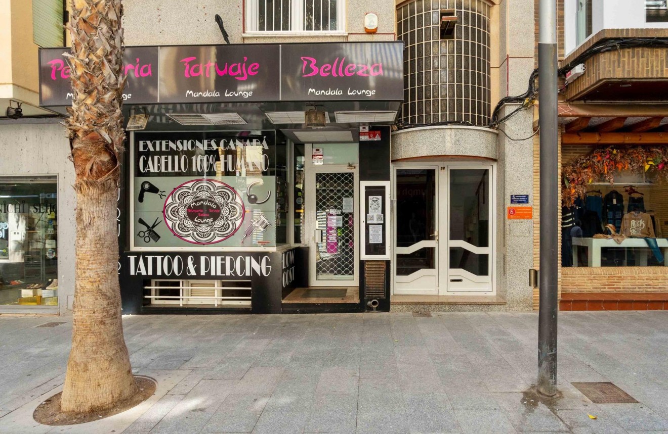 Z drugiej ręki - Daszek -
Torrevieja - Centro