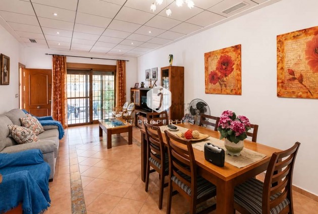 Aus zweiter Hand - Chalet -
Orihuela Costa - Costa Blanca