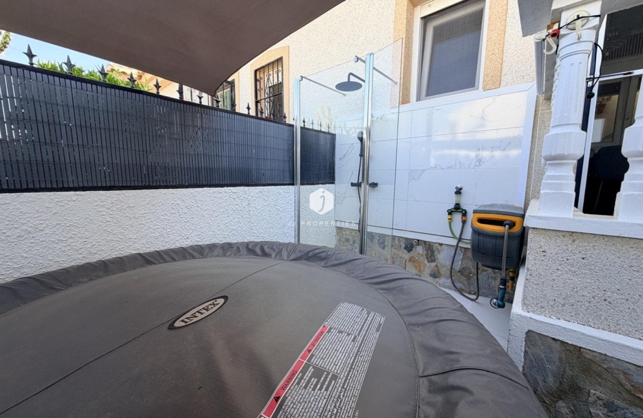 Aus zweiter Hand - Chalet -
Rojales - Inland