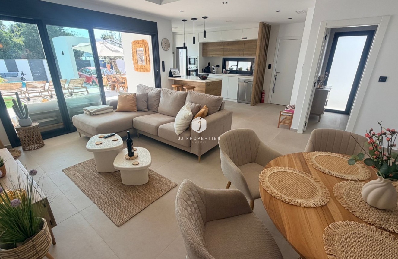 Aus zweiter Hand - Villa -
Dolores - Costa Blanca