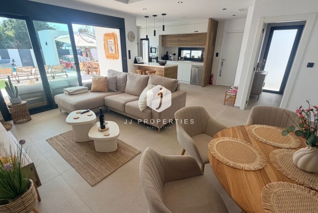Aus zweiter Hand - Villa -
Dolores - Costa Blanca