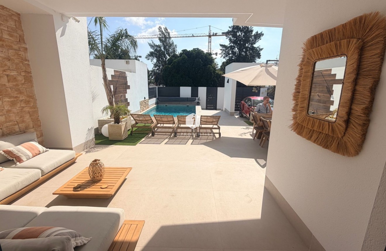 Aus zweiter Hand - Villa -
Dolores - Costa Blanca