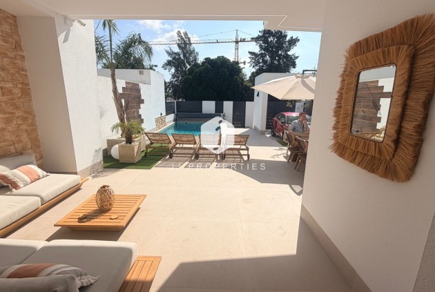 Aus zweiter Hand - Villa -
Dolores - Costa Blanca
