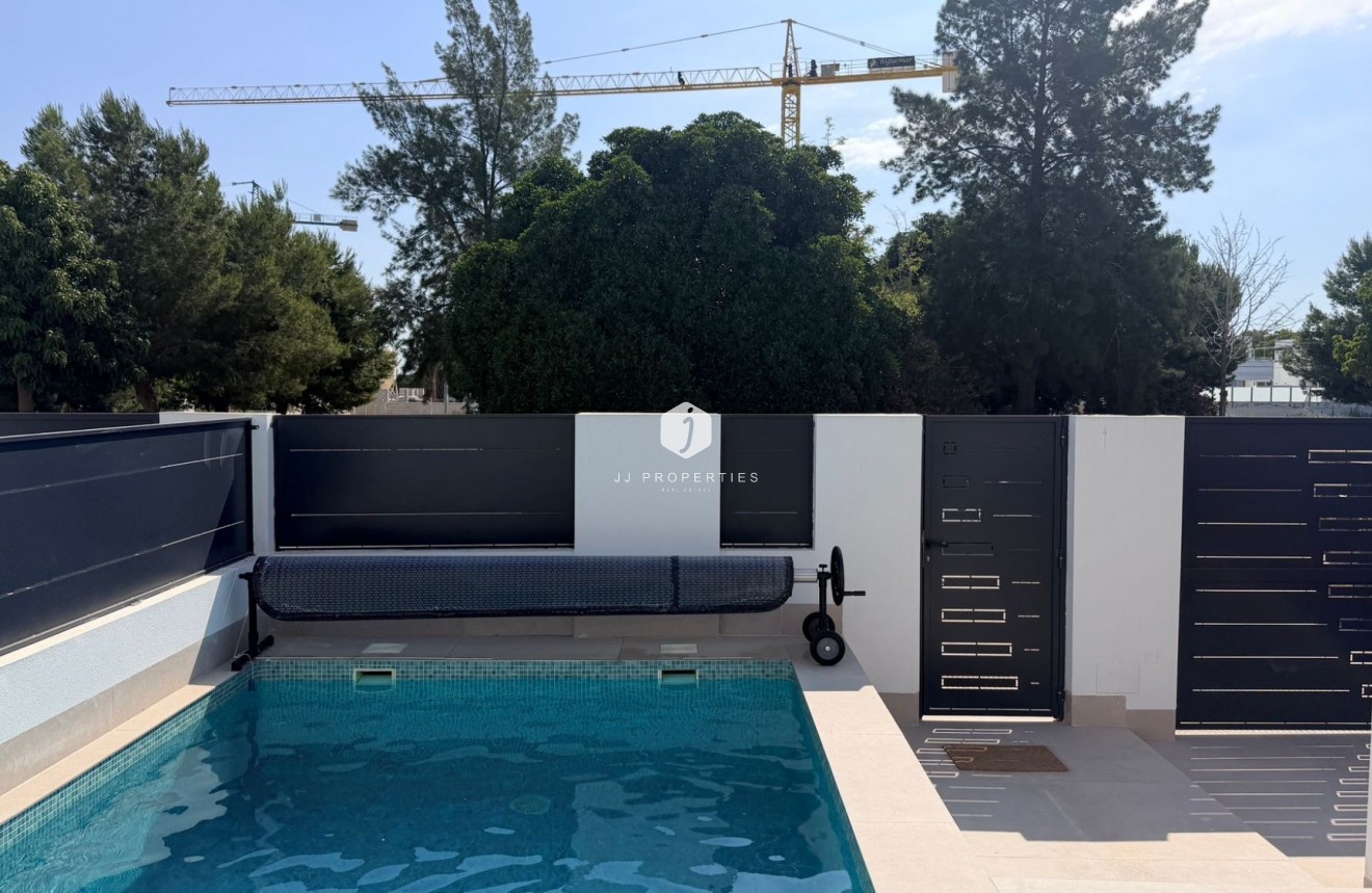 Aus zweiter Hand - Villa -
Dolores - Costa Blanca