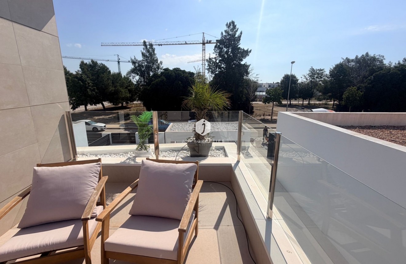 Aus zweiter Hand - Villa -
Dolores - Costa Blanca