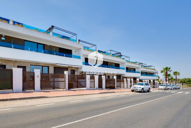 Z drugiej ręki - Szalet -
Torrevieja - Los Balcones