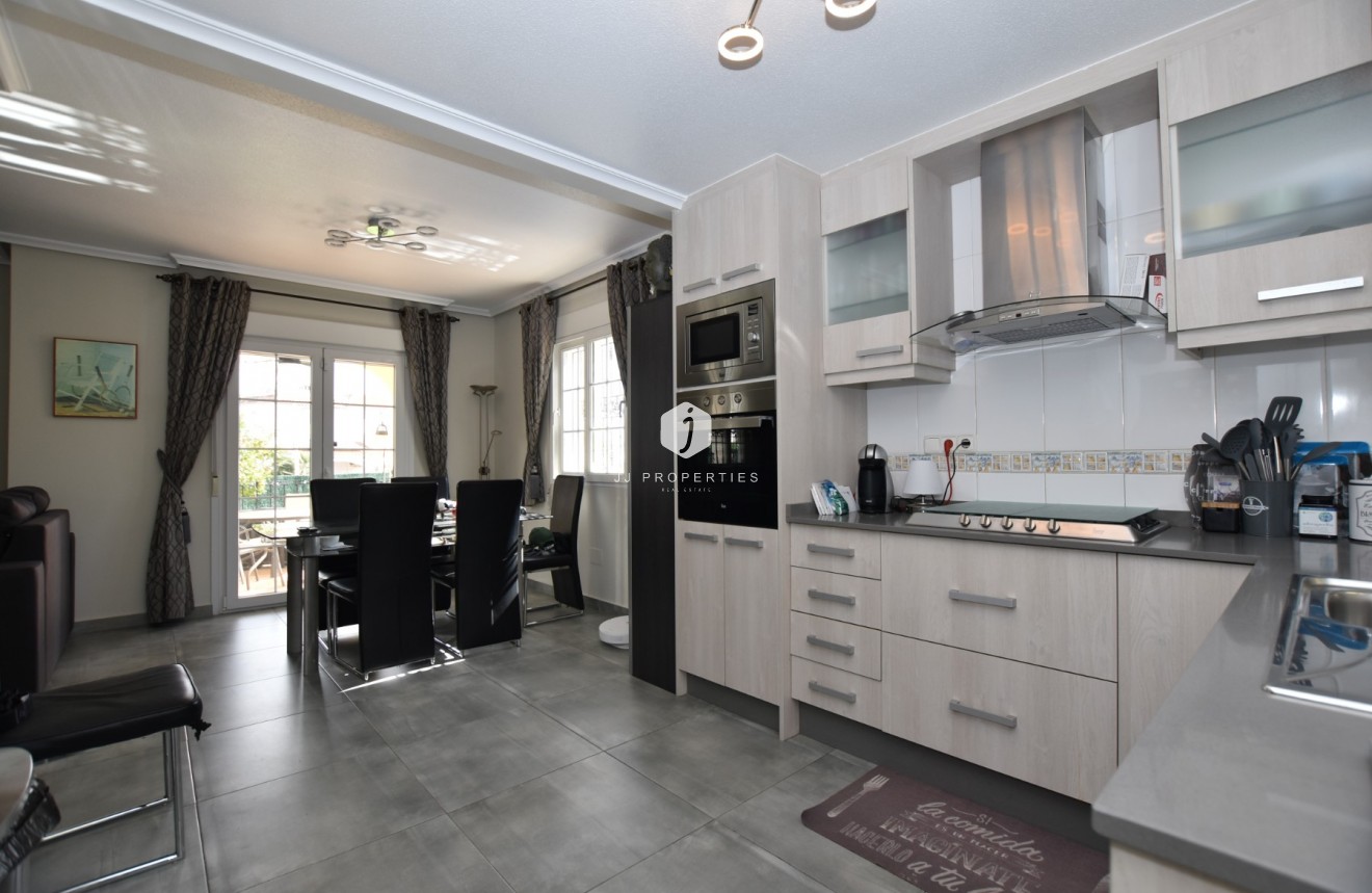 Z drugiej ręki - Villa -
Orihuela Costa - Costa Blanca
