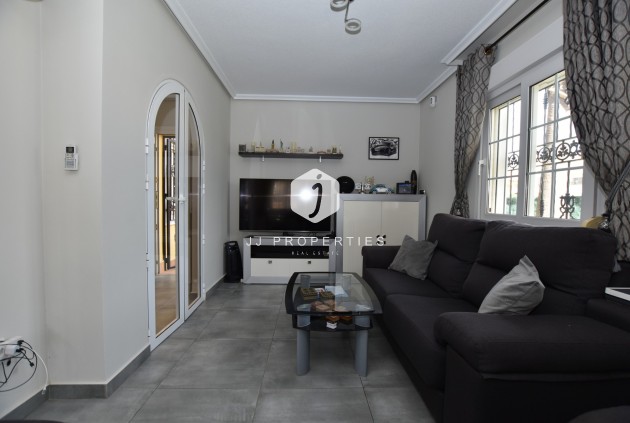 Z drugiej ręki - Villa -
Orihuela Costa - Costa Blanca