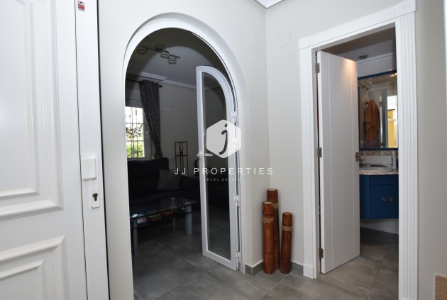 Z drugiej ręki - Villa -
Orihuela Costa - Costa Blanca