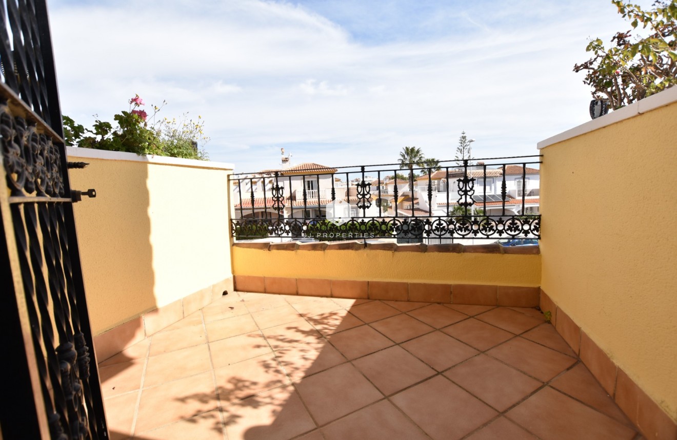 Z drugiej ręki - Villa -
Orihuela Costa - Costa Blanca