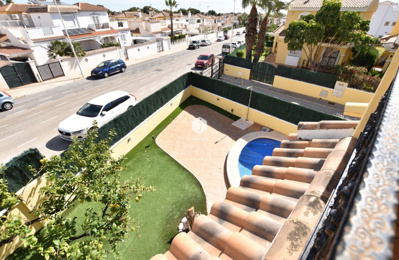 Z drugiej ręki - Villa -
Orihuela Costa - Costa Blanca