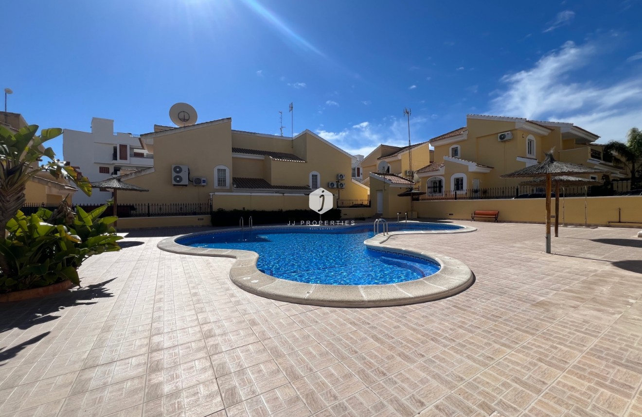 Z drugiej ręki - Villa -
Orihuela Costa - Costa Blanca