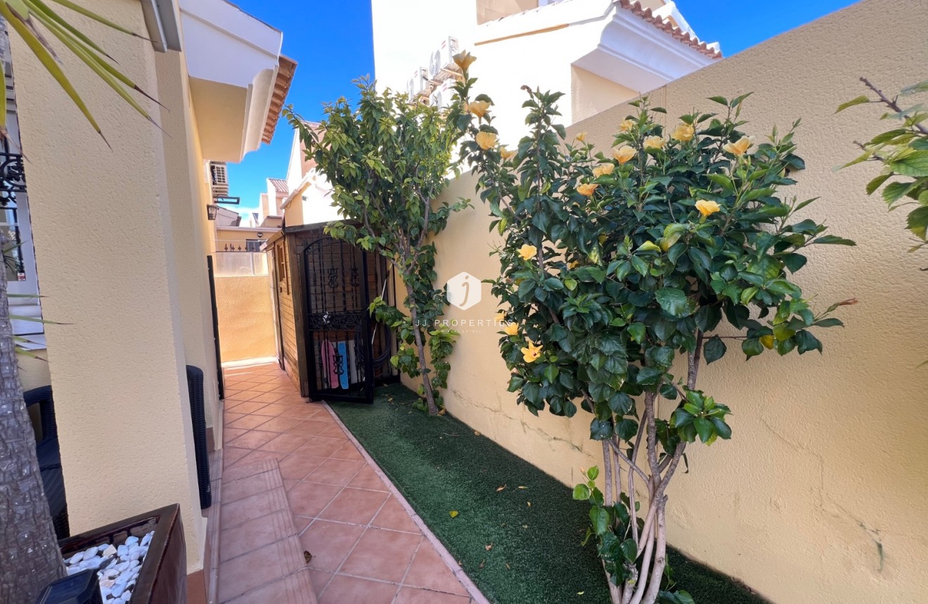 Z drugiej ręki - Villa -
Orihuela Costa - Costa Blanca