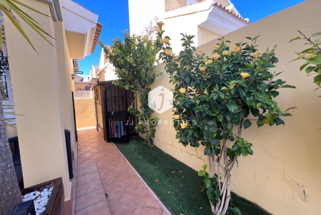 Z drugiej ręki - Villa -
Orihuela Costa - Costa Blanca