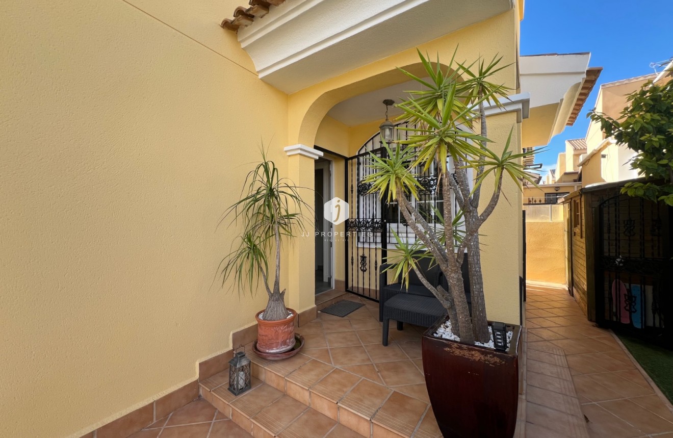 Z drugiej ręki - Villa -
Orihuela Costa - Costa Blanca
