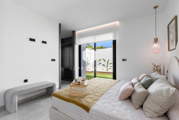 Neue Gebäude - Villa -
Torrevieja - Los Balcones