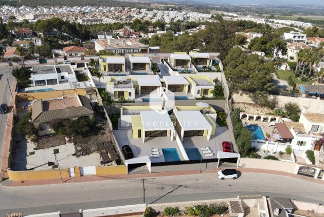 Neue Gebäude - Villa -
Torrevieja - Los Balcones