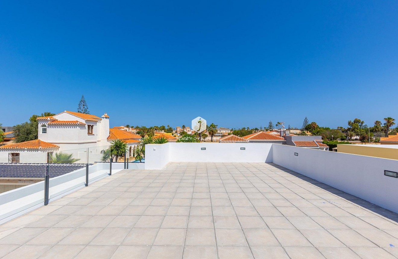 Nowy budynek - Villa -
Torrevieja - Los Balcones