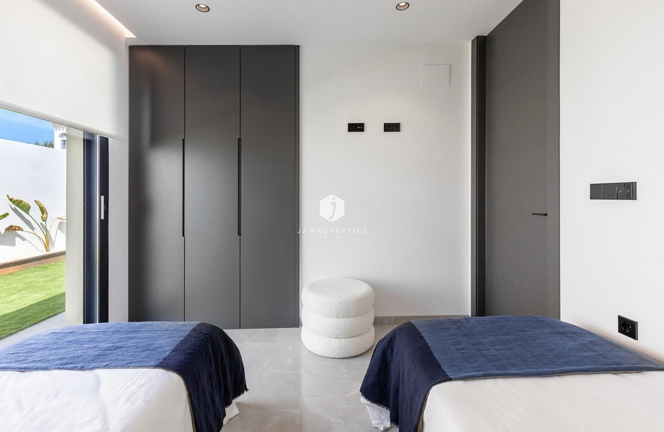 Nowy budynek - Villa -
Torrevieja - Los Balcones