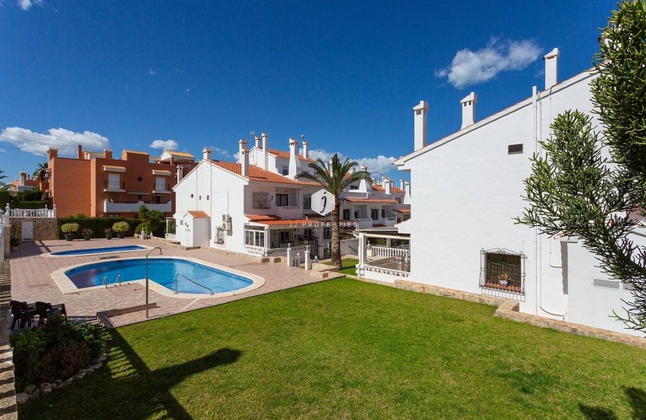 Z drugiej ręki - Villa -
Torrevieja - La Mata