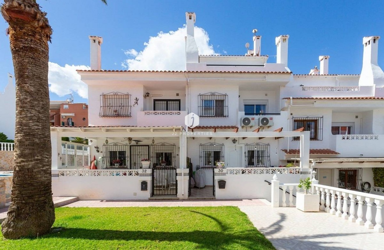 Z drugiej ręki - Villa -
Torrevieja - La Mata