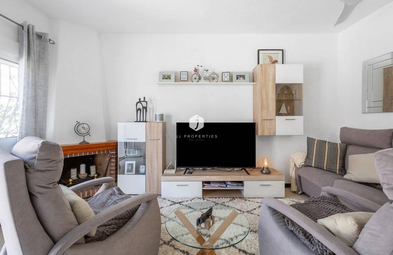 Z drugiej ręki - Villa -
Torrevieja - La Mata